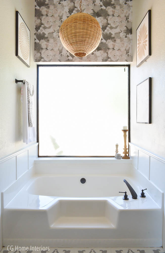 Builder grade bathtub makeover under $100