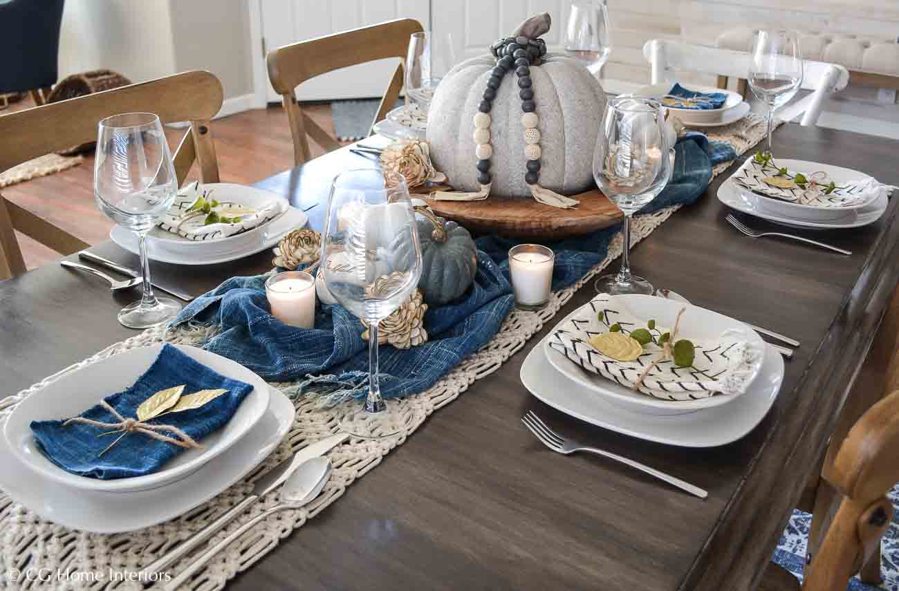 Simple Thanksgiving Tablescape Centerpiece