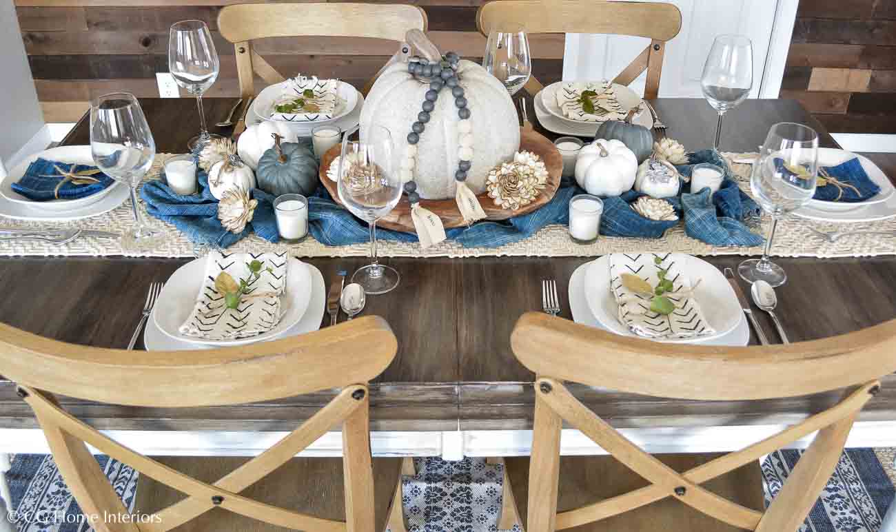 Simple Thanksgiving Tablescape Centerpiece